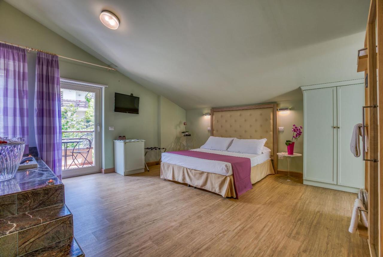Hotel Des Reves SantʼElia Fiumerapido Екстериор снимка