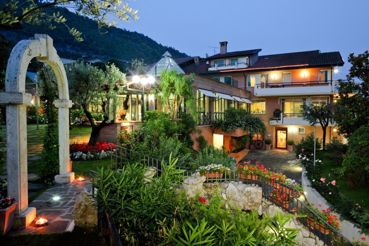 Hotel Des Reves SantʼElia Fiumerapido Екстериор снимка
