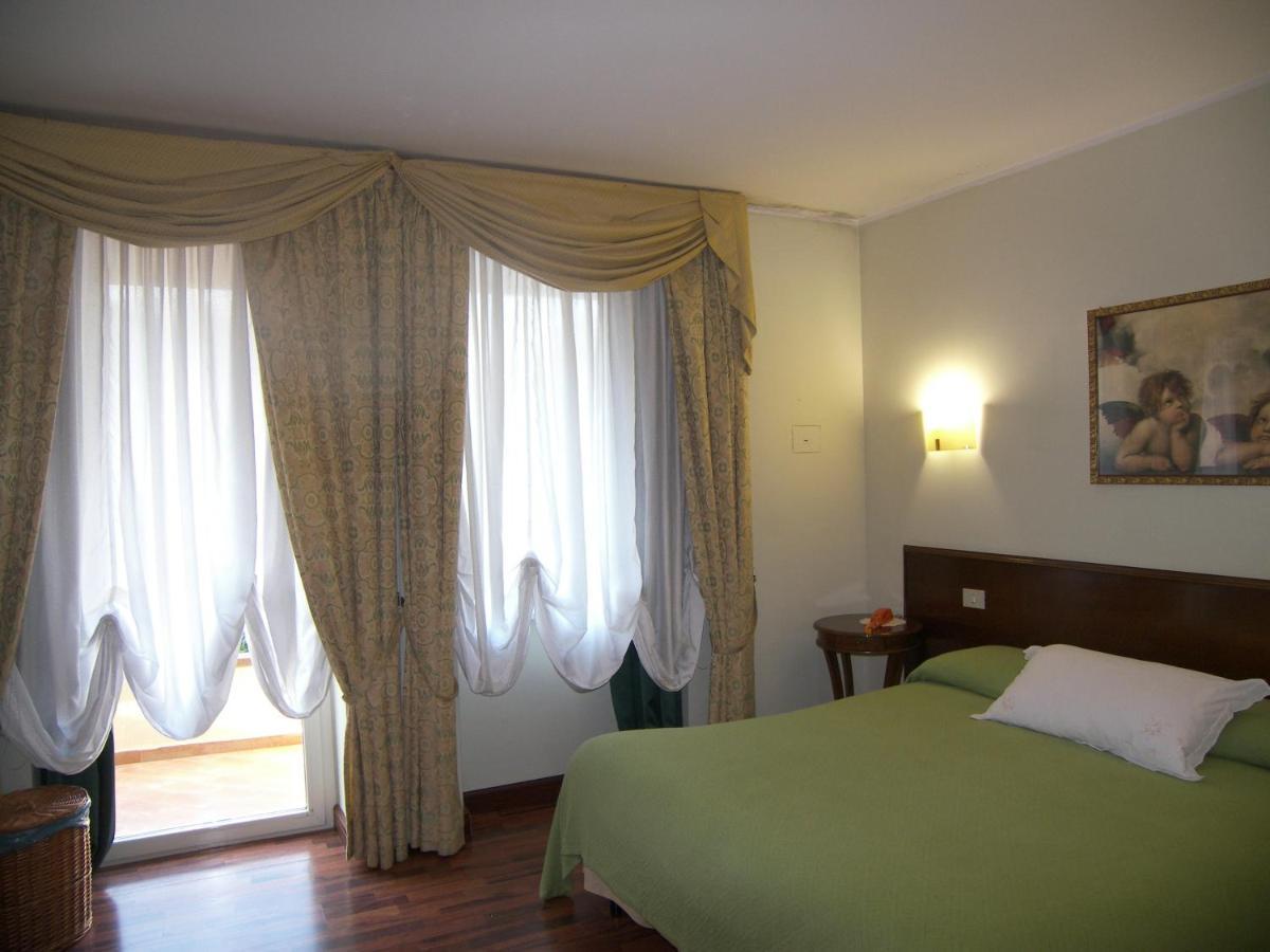 Hotel Des Reves SantʼElia Fiumerapido Екстериор снимка
